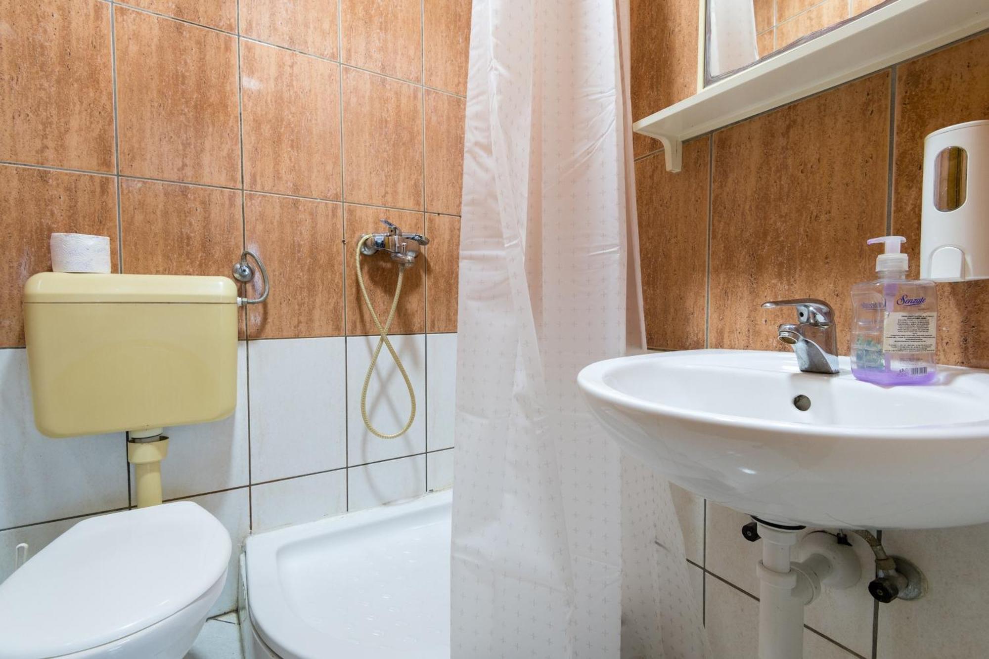 Studio & Apartments More ネウム エクステリア 写真